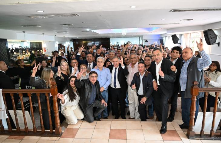 Jaldo reunió a más de 250 docentes y volvió a marcar su defensa de la educación pública