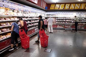 Tucumán muestra una caída del consumo menor a la media nacional en supermercados