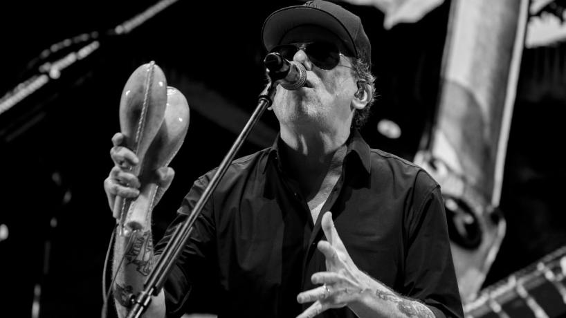 Andrés Calamaro llega a Tucumán con su gira “Como Cantor”