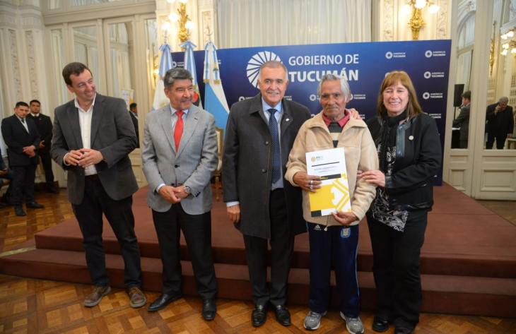 Tucumán ya entregó 2.920 escrituras y continúa regularizando viviendas