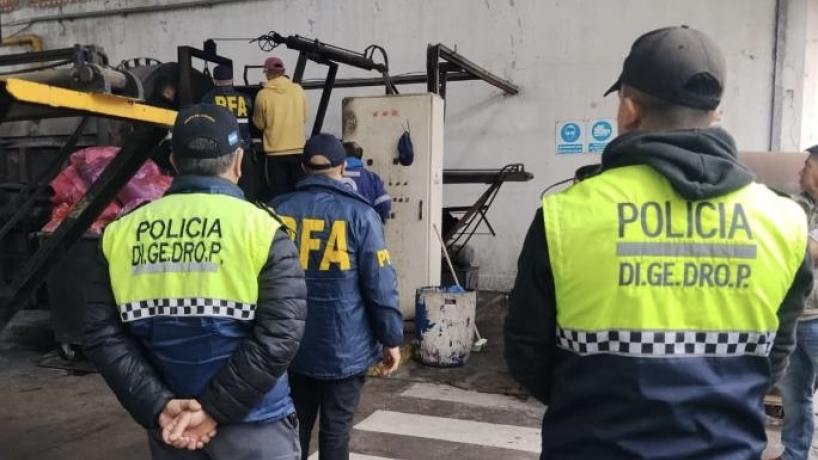 Quemaron droga secuestrada en Tucumán: cocaína escondida en un camión y marihuana de otros operativos