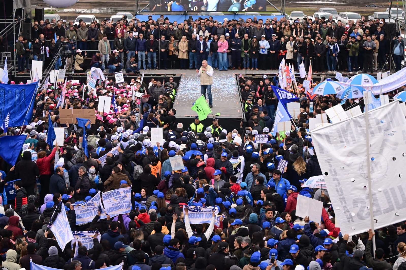 Jaldo va por la reelección: reunió a 50 mil tucumanos en el Hipódromo y les marcó la cancha a propios y ajenos